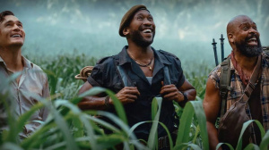 Из "Мира Юрского периода: Возрождение" вырезали очень странную сцену (возможно, с ней фильм был бы лучше)
Из "Мира Юрского периода: Возрождение" вырезали очень странную сцену (возможно, с ней фильм был бы лучше)