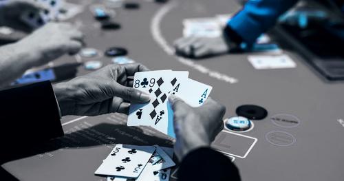 Россиян предлагают оградить от психологически опасных интернет-игр Россиян предлагают оградить от психологически опасных интернет-игр