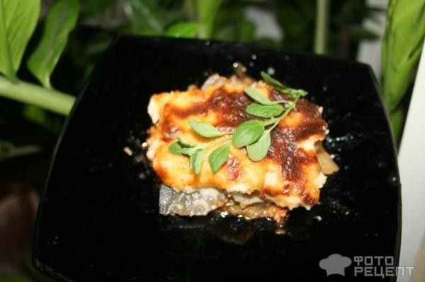 Рецепт: Греческая мусака - С маринованными баклажанами и фаршем из куриного филе