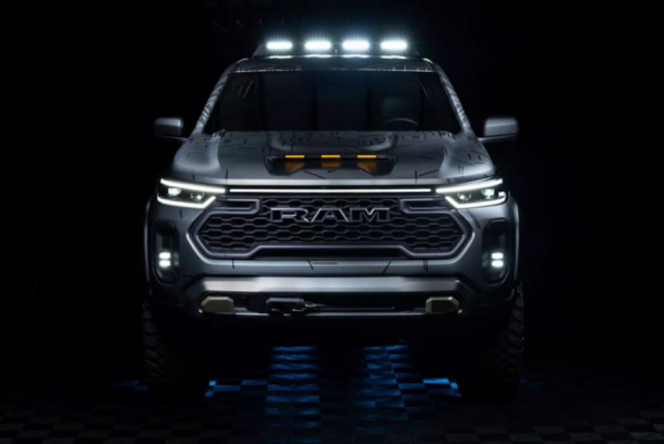 Пикап Ram Dakota Nightfall воскресил забытое имя Пикап Ram Dakota Nightfall воскресил забытое имя
