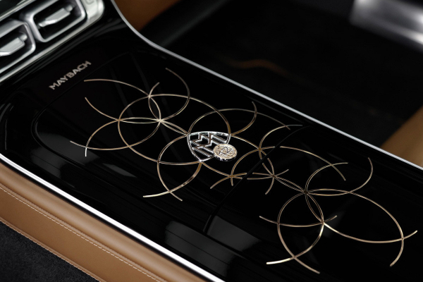 Mercedes-Maybach V12 Edition: с добавлением золота Mercedes-Maybach V12 Edition: с добавлением золота