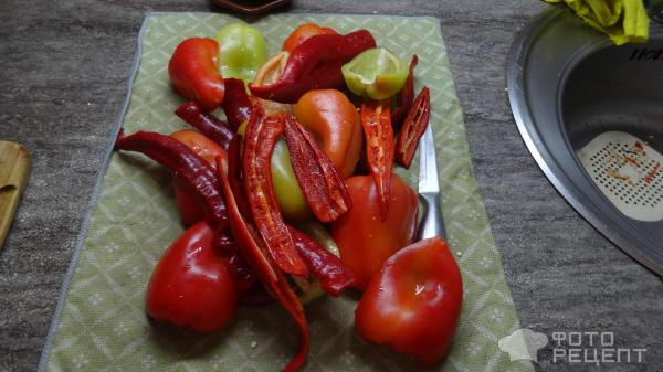 Рецепт: Сладко-острая приправа из перцев - Очень вкусная приправа.