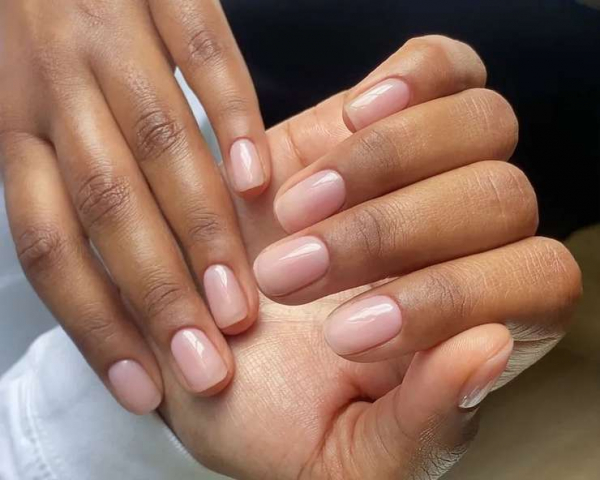 BB-маникюр: главный beauty-тренд от звезд, который покоряет естественностью BB-маникюр: главный beauty-тренд от звезд, который покоряет естественностью