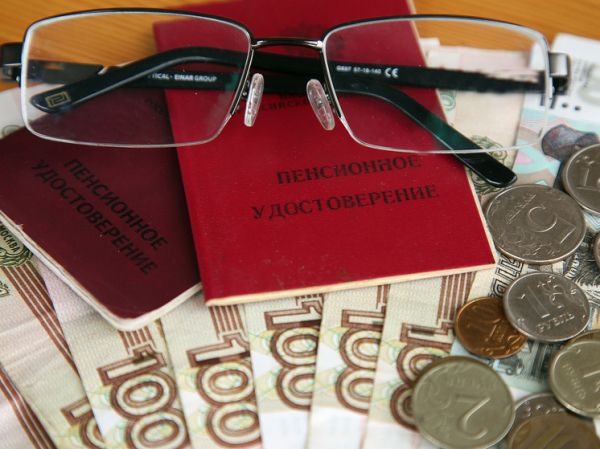 Пенсии в России в 4 раза отстают от зарплат: почему у пожилых падает уровень жизни