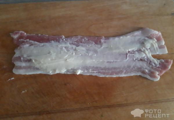 Рецепт: Запеченые беконовые рулеты - с сыром и черносливом! Рецепт: Запеченые беконовые рулеты - с сыром и черносливом!