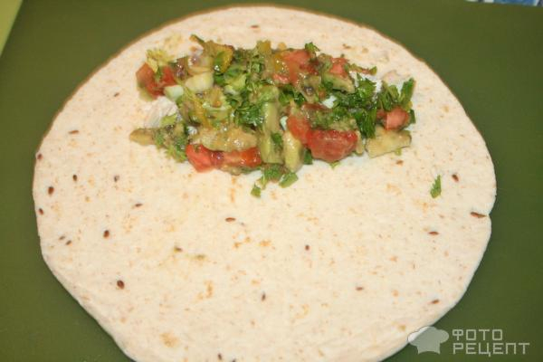 Рецепт: Ролл с курицей - на манер буррито Рецепт: Ролл с курицей - на манер буррито